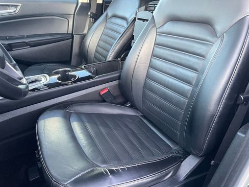 Used 2017 Ford Edge SEL w/ Equipment Group 201A image 8