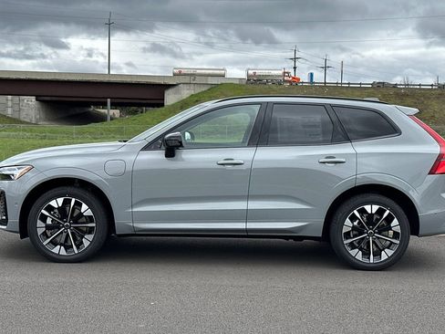 New 2026 Volvo XC60 T8 Plus w/ Protection Package Premier AWD/4WD image 6