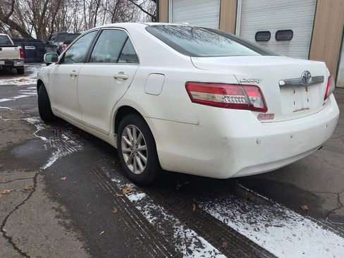 Used 2011 Toyota Camry XLE image 10
