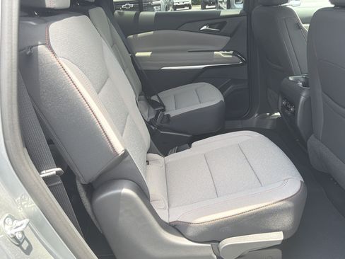 New 2026 Chevrolet Traverse LT FWD image 15