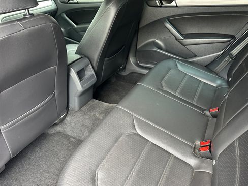 Used 2015 Volkswagen Passat 1.8T FWD image 12
