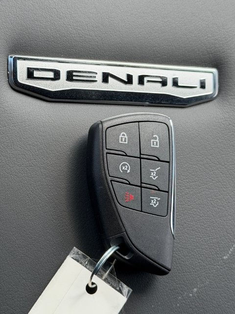 New 2026 GMC Yukon Denali RWD image 28
