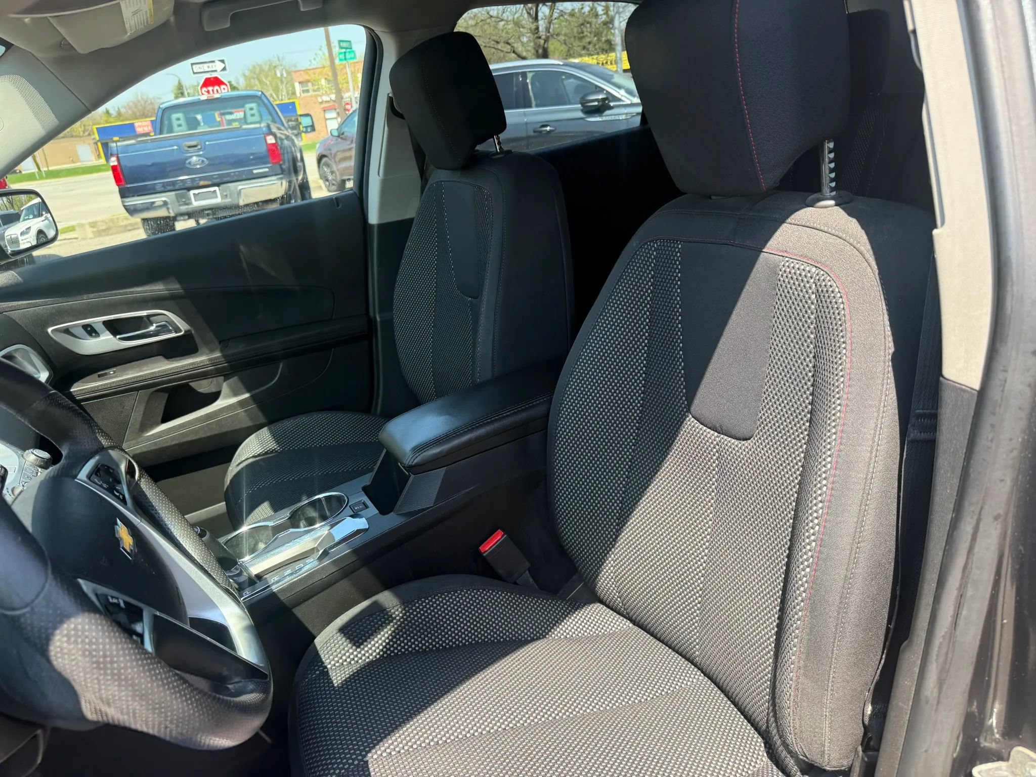 Used 2017 Chevrolet Equinox LT FWD image 15
