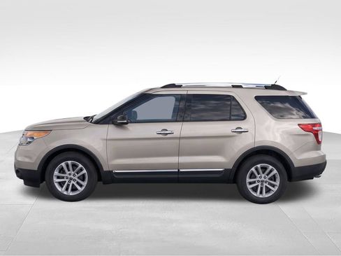 Used 2011 Ford Explorer XLT w/ 202A Rapid Spec Order Code FWD image 6