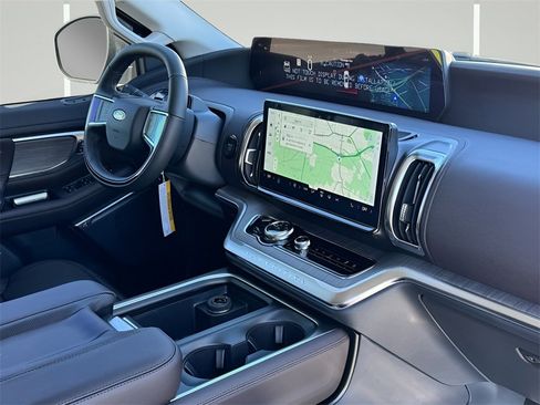 New 2025 Ford Expedition Max Platinum w/ Platinum Ultimate Package image 7