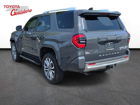 Used 2025 Toyota 4Runner Limited AWD/4WD image 7