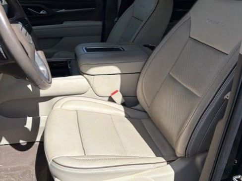 Used 2021 GMC Yukon Denali w/ Denali Premium Package image 8