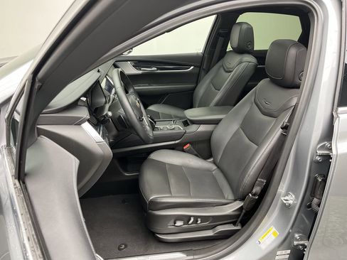 Certified 2025 Cadillac XT5 Premium Luxury image 11
