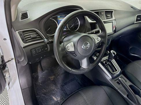 Used 2019 Nissan Sentra SR image 18