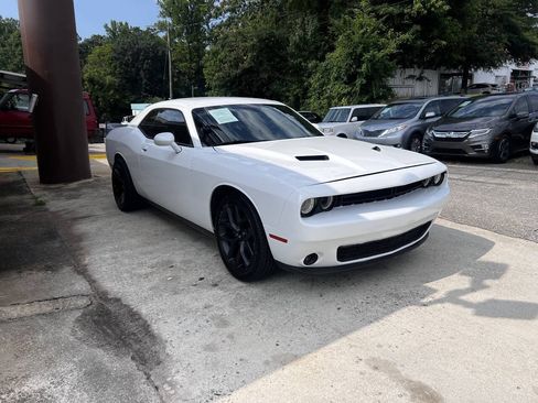 Used 2019 Dodge Challenger SXT w/ Blacktop Package RWD image 8