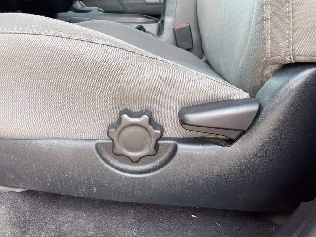 Used 2022 Toyota Tacoma SR w/ SR Convenience Package RWD image 11