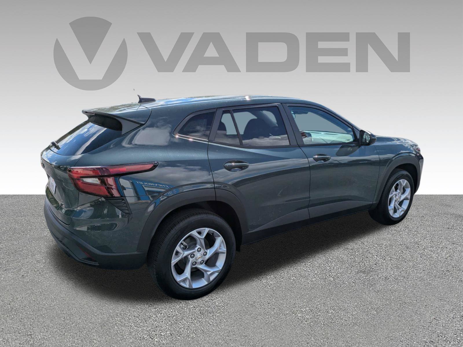 New 2026 Chevrolet Trax LS w/ LS Convenience Package FWD image 24