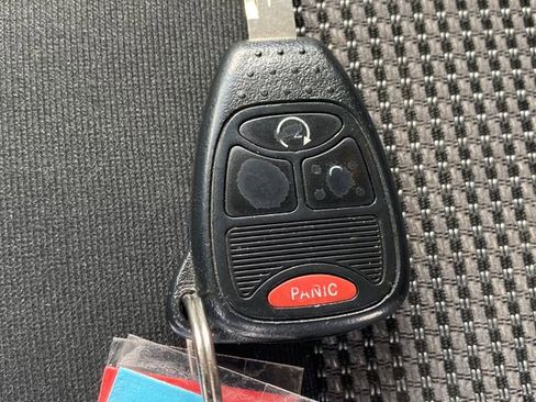 Used 2014 Jeep Patriot Latitude AWD/4WD image 16