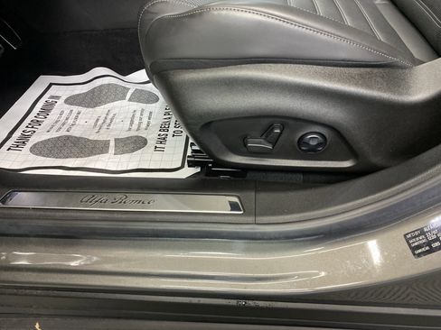 Used 2024 Alfa Romeo Tonale Veloce image 13