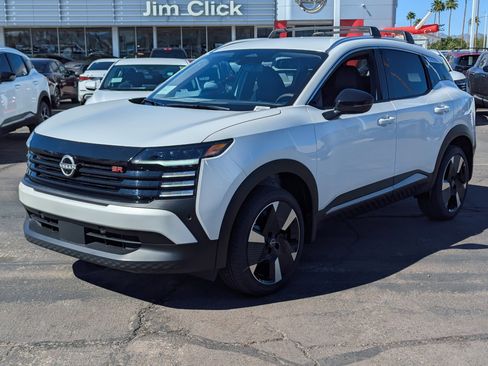 New 2026 Nissan Kicks SR image 5