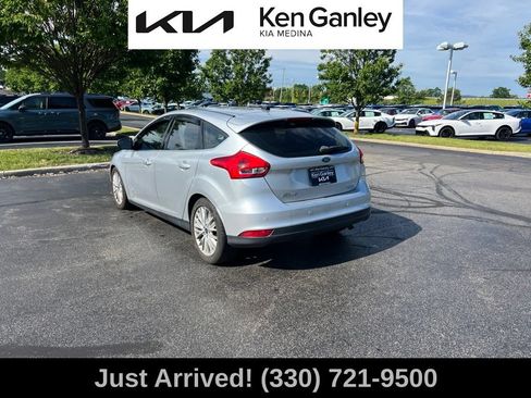 Used 2016 Ford Focus Titanium FWD image 7