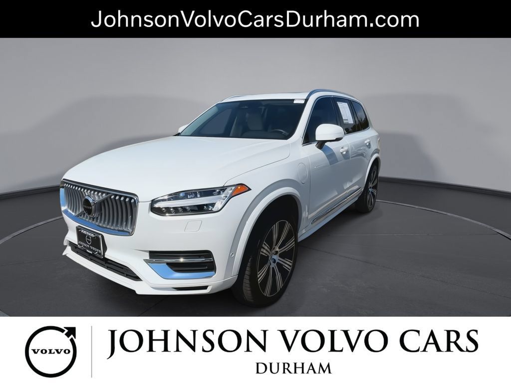 Used 2024 Volvo XC90 T8 Plus w/ Protection Package AWD/4WD image 4