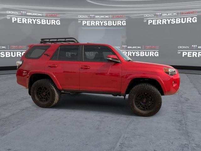 Used 2022 Toyota 4Runner TRD Off-Road Premium AWD/4WD image 9