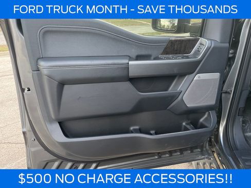 New 2025 Ford F250 Lariat w/ Lariat Ultimate Package image 17