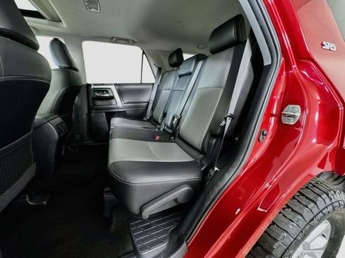 Used 2023 Toyota 4Runner SR5 Premium w/ Moonroof Package AWD/4WD image 27