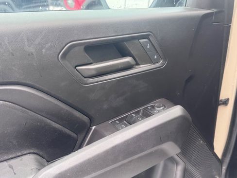 Used 2023 Chevrolet Colorado W/T image 10