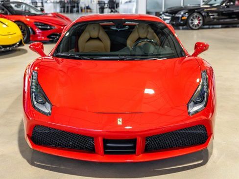 Used 2016 Ferrari 488 GTB RWD image 9