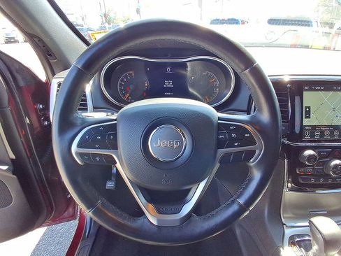 Used 2019 Jeep Grand Cherokee Altitude AWD/4WD image 22