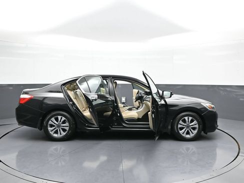 Used 2014 Honda Accord LX image 40