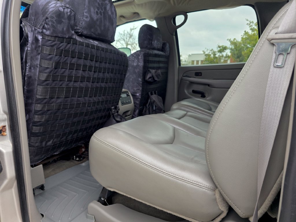 Used 2006 Chevrolet Silverado 2500 W/T w/ Skid Plate Package AWD/4WD image 23