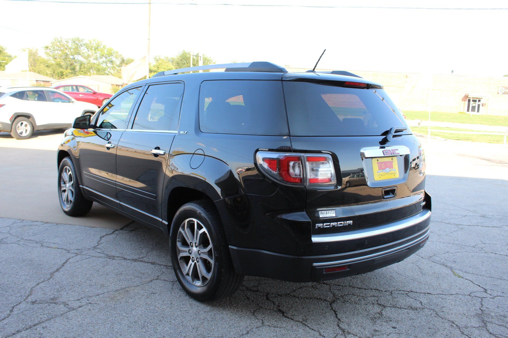 Used 2013 GMC Acadia SLT w/ Technology Package AWD/4WD image 7