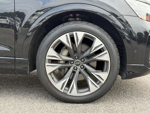 Used 2024 Audi Q8 Premium Plus AWD/4WD image 13