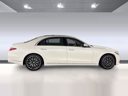 Certified 2022 Mercedes-Benz S 500 4MATIC image 7