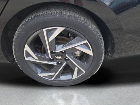 Certified 2025 Hyundai Elantra Sport FWD image 33