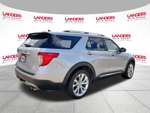 Used 2022 Ford Explorer Platinum w/ Equipment Group 601A image 3