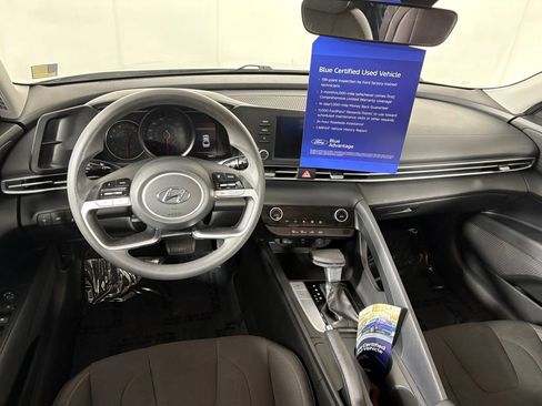 Used 2021 Hyundai Elantra SEL image 25
