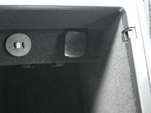 Used 2024 Lincoln Nautilus Reserve w/ Jet Appearance Package (87T) image 25