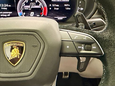 Used 2019 Lamborghini Urus AWD/4WD image 12