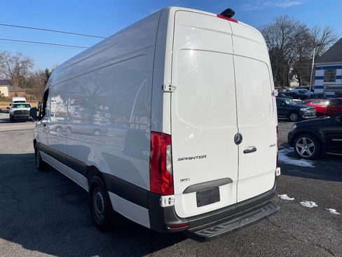 Used 2023 Mercedes-Benz Sprinter 2500 image 4