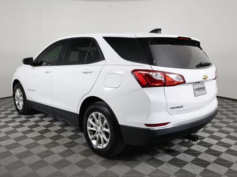 Used 2018 Chevrolet Equinox LS FWD image 4