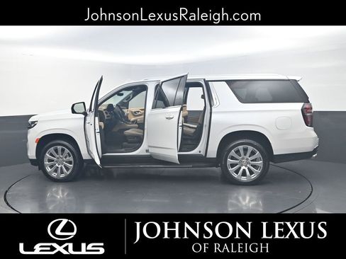 Used 2024 Chevrolet Suburban Premier AWD/4WD image 26