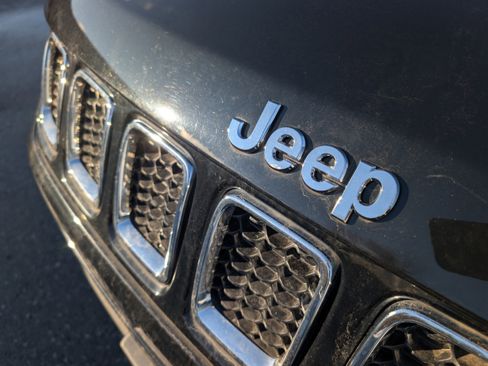 Used 2021 Jeep Compass Sport image 8