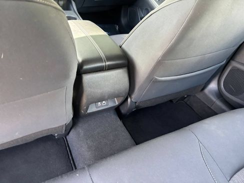 Used 2025 Nissan Altima 2.5 SV FWD image 23