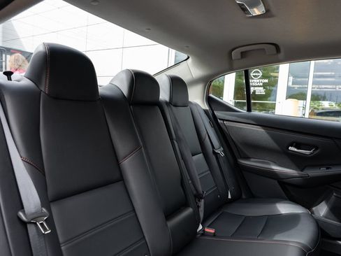 Used 2025 Nissan Sentra SR w/ SR Premium Package FWD image 26