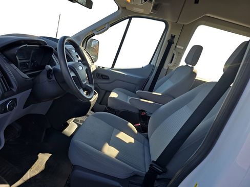 Used 2019 Ford Transit 350 XL image 11