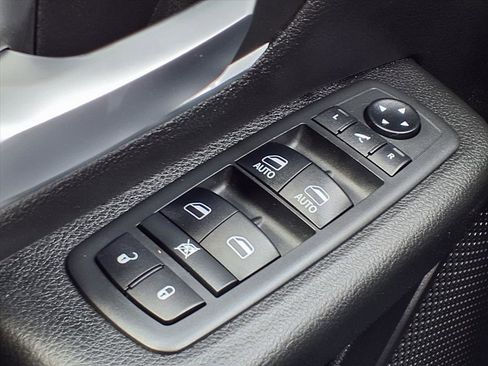 Used 2019 RAM 1500 Big Horn image 11