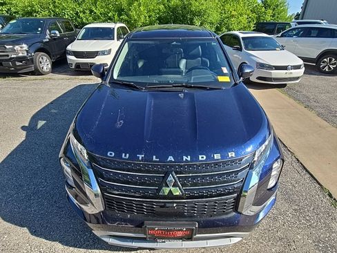 Used 2024 Mitsubishi Outlander SE FWD image 13