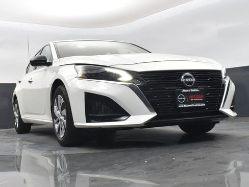 Used 2025 Nissan Altima 2.5 S image 35