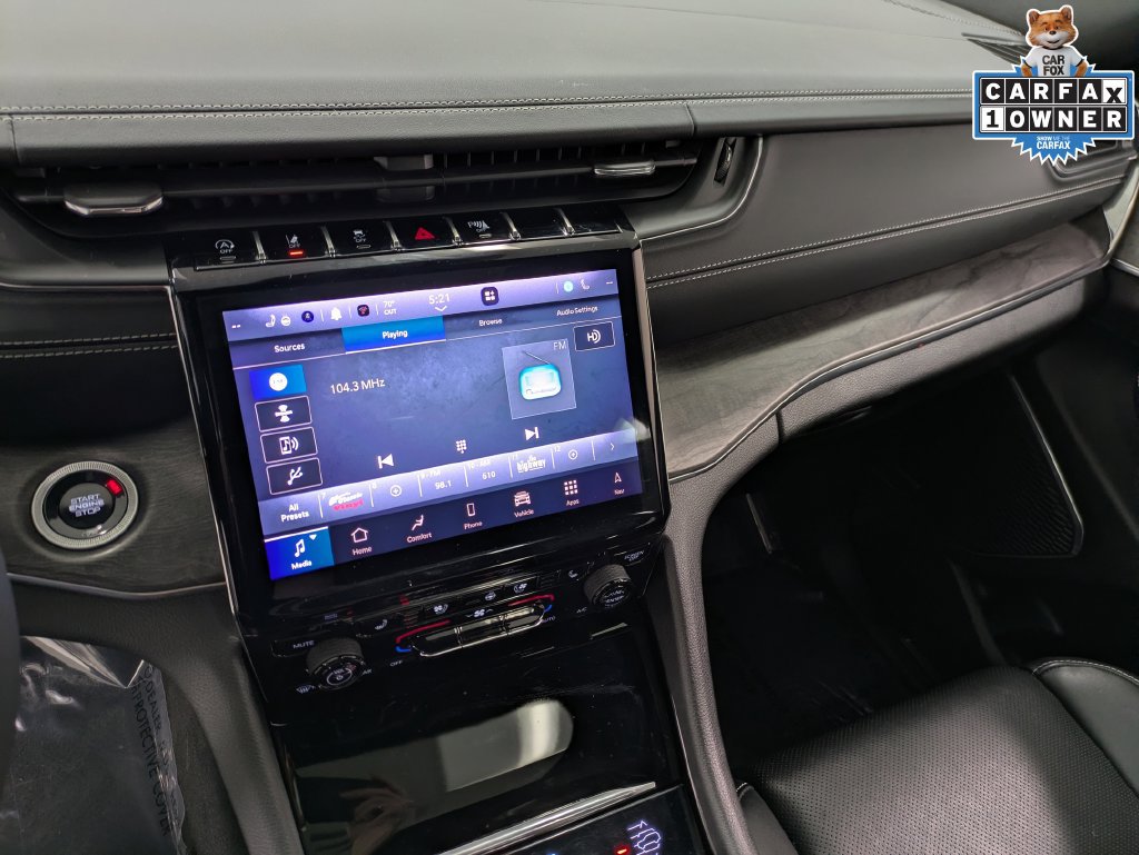 Used 2024 Jeep Grand Cherokee Overland w/ Luxury Tech Group IV AWD/4WD image 12