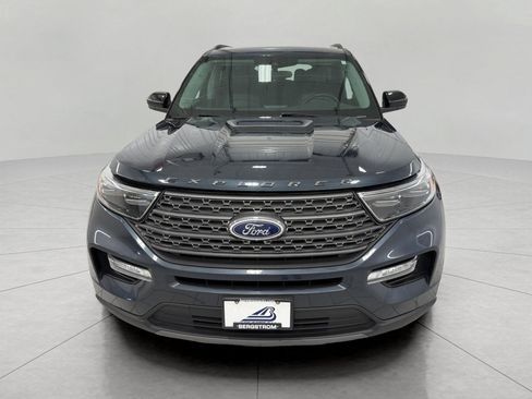 Used 2024 Ford Explorer XLT w/ Equipment Group 202A AWD/4WD image 13