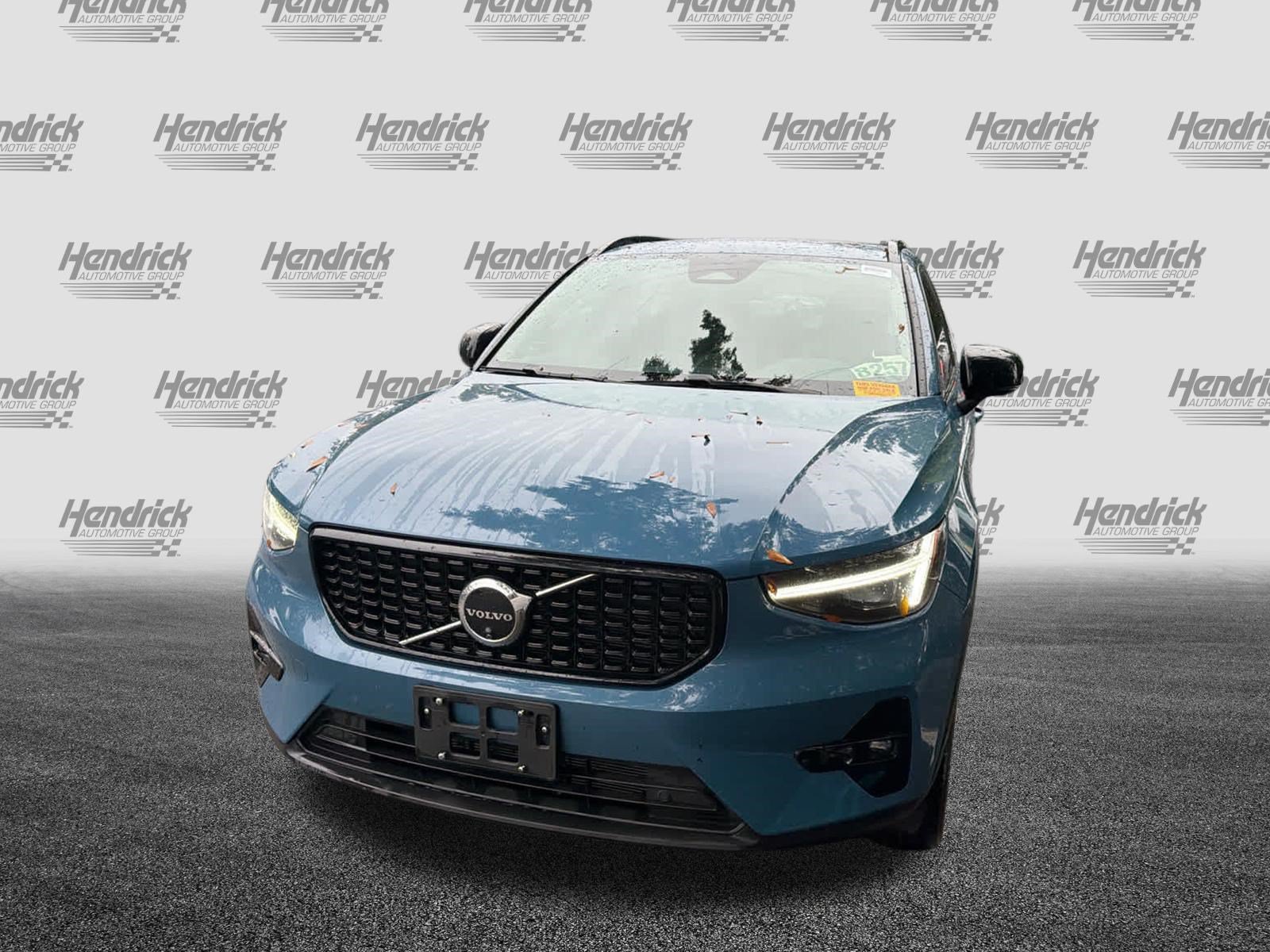 Certified 2024 Volvo XC40 B5 Ultimate w/ Protection Package Premier AWD/4WD image 7